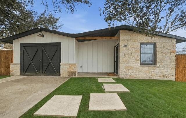 3-bedroom rental at 2050 Springvale in San Antonio, TX — photo 1