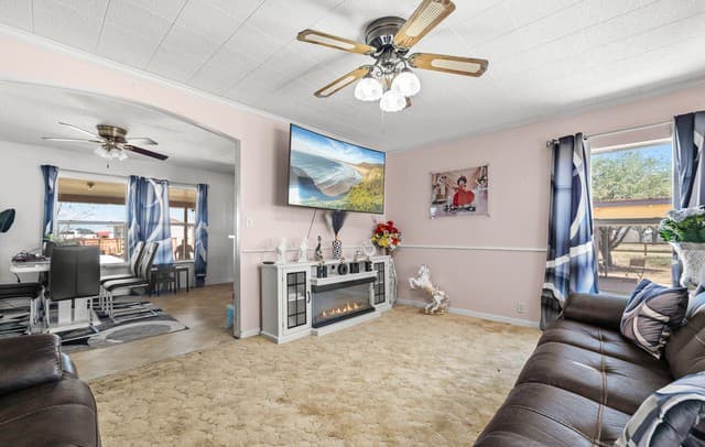 3-bedroom rental at 12055 Fm 1346 in St Hedwig, TX — photo 2