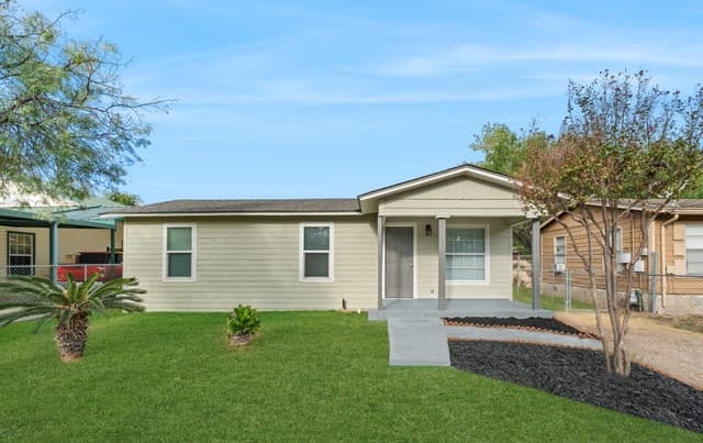 3-bedroom rental at 311 S San Joaquin in San Antonio, TX — photo 1