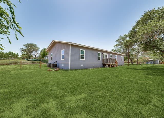 rental at 22806 Shady Forest Dr in Elmendorf, TX — photo 2