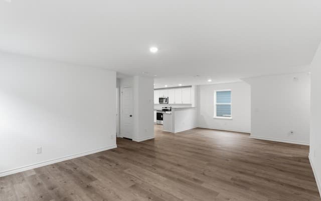 4-bedroom rental at 429 Raven Row in Marion, TX — photo 5