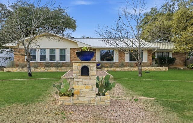 3-bedroom rental at 819 Pecan St. in Blanco, TX — photo 1