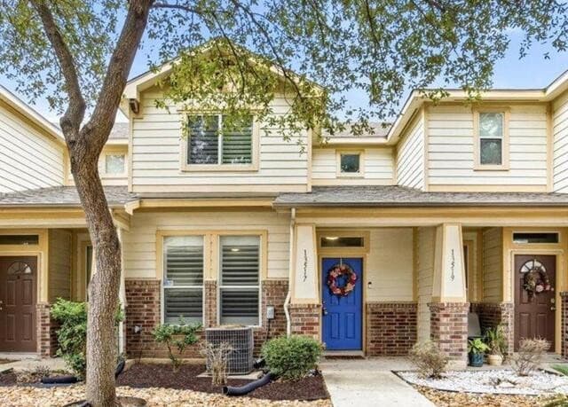 2-bedroom rental at 13517 Bristow Dawn in San Antonio, TX — photo 1