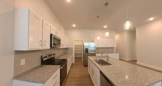 2-bedroom rental at 330 E Carson Unit 1202 in San Antonio, TX — photo 4