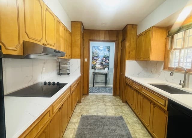 3-bedroom rental at 8702 Charro Ln in San Antonio, TX — photo 3