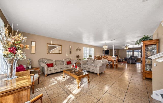 4-bedroom rental at 4842 Heather Pass in San Antonio, TX — photo 5