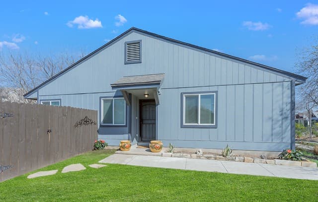3-bedroom rental at 7503 Branston in San Antonio, TX — photo 4