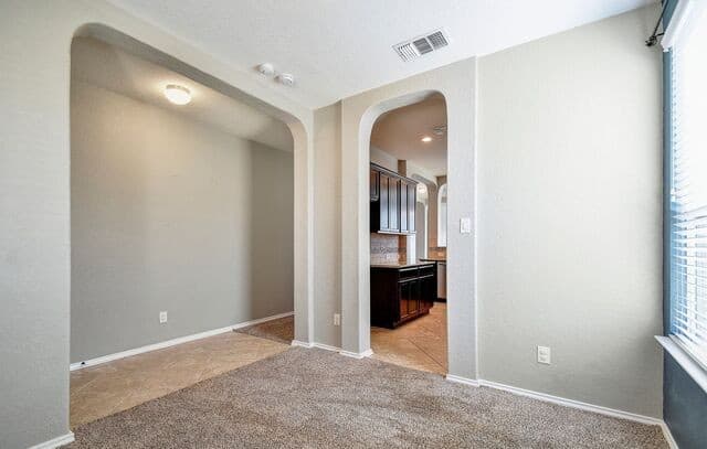 4-bedroom rental at 10248 Shadowy Dusk in Schertz, TX — photo 5