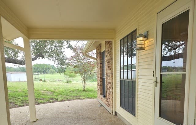 3-bedroom rental at 340 Joy Dr. in San Antonio, TX — photo 4