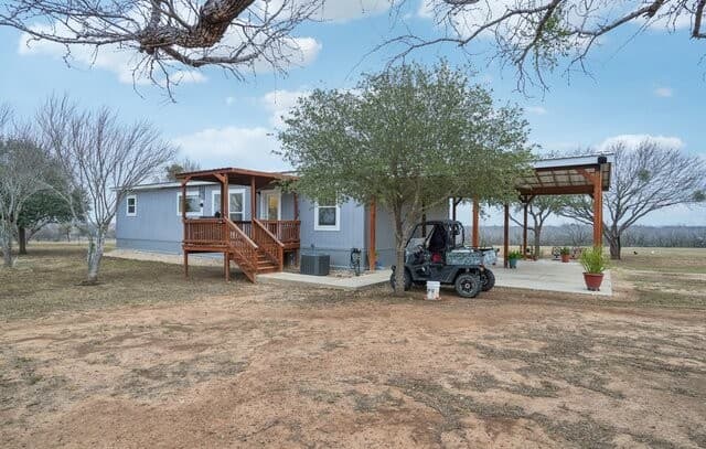 3-bedroom rental at 1170 Atascosa County Road 101 in Floresville, TX — photo 3