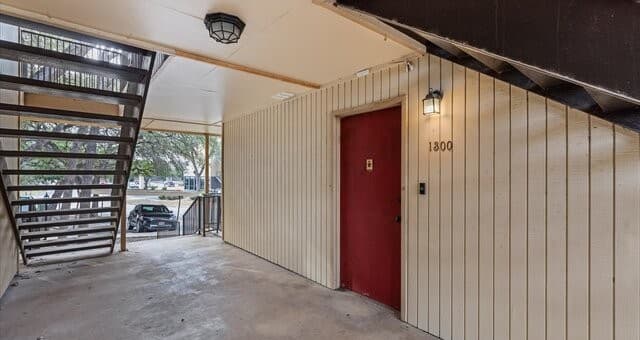 3-bedroom rental at 8702 Village Unit 1300 in San Antonio, TX — photo 3