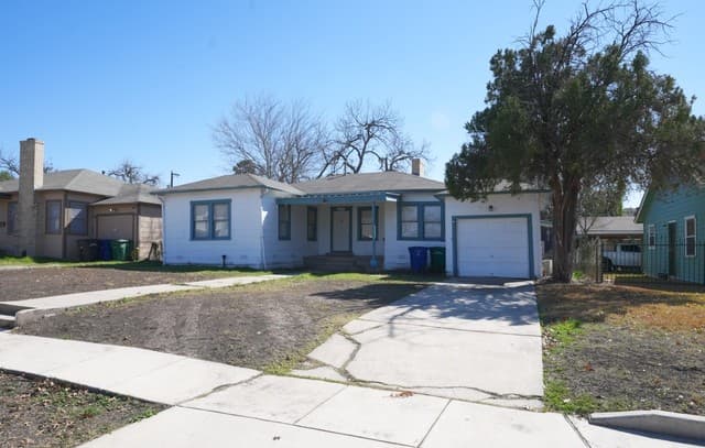 3-bedroom rental at 2643 Waleetka in San Antonio, TX — photo 2
