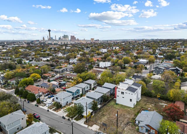 rental at 138 Dunning Ave in San Antonio, TX — photo 3