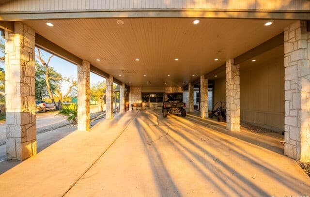 14-bedroom rental at 4514 Billy Sames Dr in Adkins, TX — photo 4