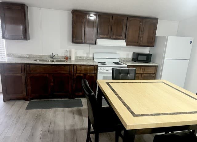 3-bedroom rental at 2901 Southern Breeze in Hondo, TX — photo 4