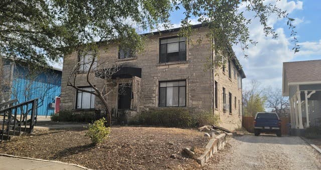 rental at 340 Natalen in San Antonio, TX — photo 2