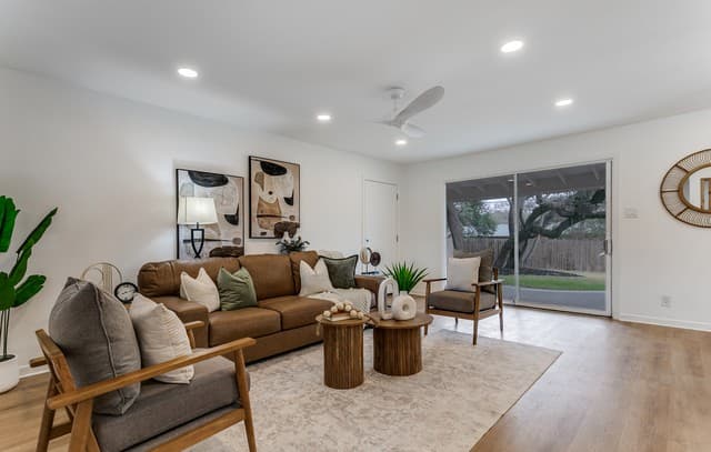 3-bedroom rental at 527 Burnside Drive in San Antonio, TX — photo 4