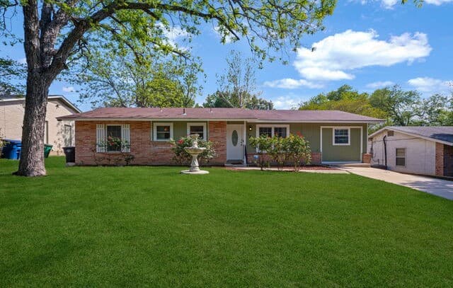 2-bedroom rental at 1714 Corita St in San Antonio, TX — photo 3