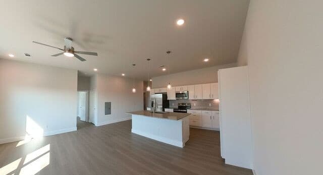 3-bedroom rental at 330 E Carson Unit 2102 in San Antonio, TX — photo 3