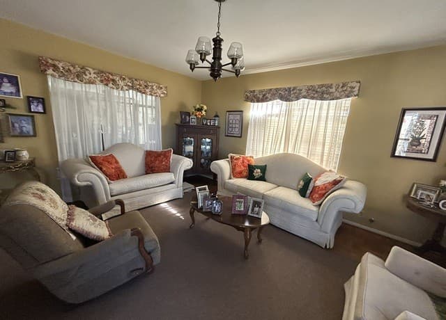 3-bedroom rental at 2518 Ww White in San Antonio, TX — photo 3