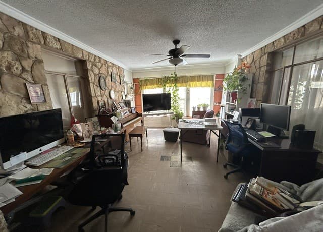 3-bedroom rental at 2518 Ww White in San Antonio, TX — photo 5