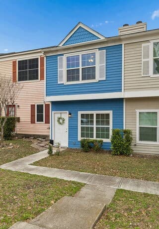 2-bedroom rental at 1919 Budding in San Antonio, TX — photo 3
