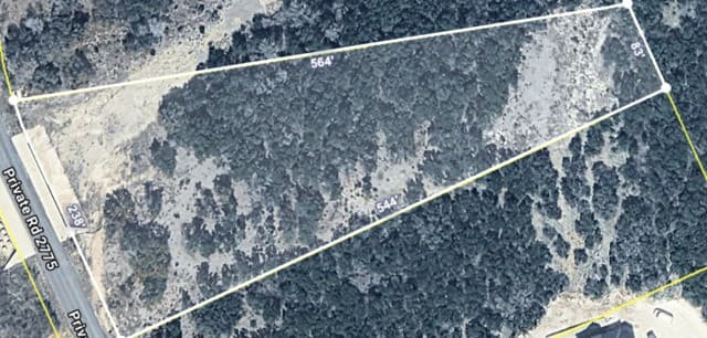rental at LOT 45 Pr 2775 in Mico, TX — photo 2
