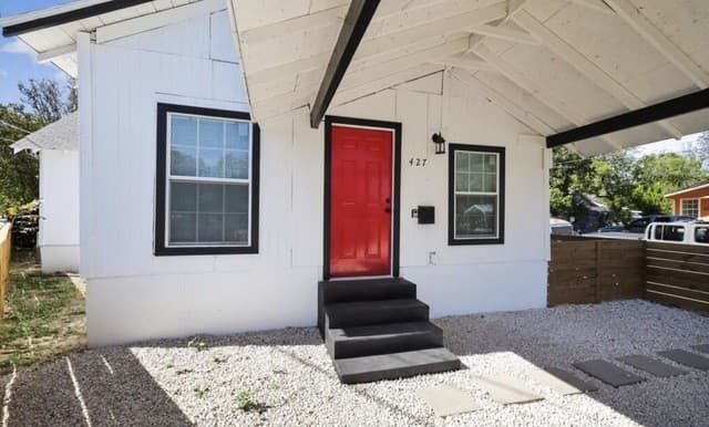 2-bedroom rental at 427 Floyd in San Antonio, TX — photo 5