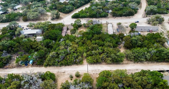 rental at 458 / 464 Matt Dillon in Bandera, TX — photo 5
