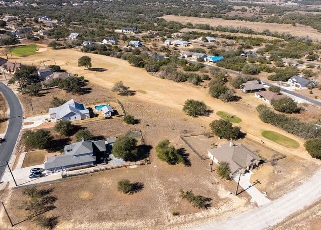 rental at 118 S Jerry Grey in Blanco, TX — photo 2