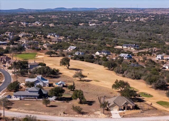 rental at 118 S Jerry Grey in Blanco, TX — photo 4