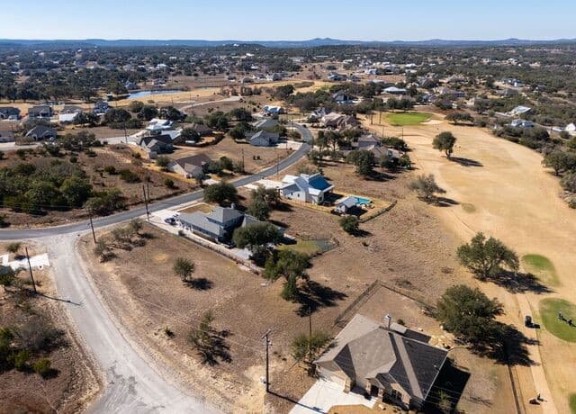 rental at 118 S Jerry Grey in Blanco, TX — photo 5