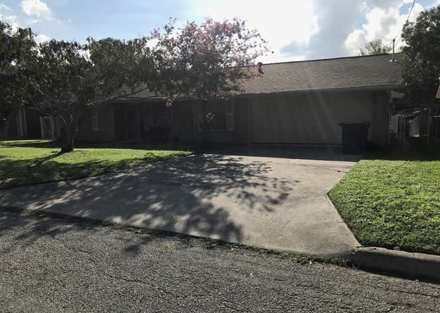 3-bedroom rental at 4015 Meeks in San Antonio, TX — photo 3