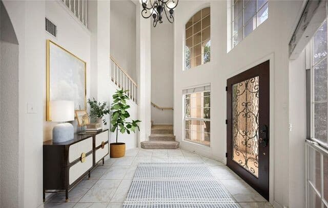 5-bedroom rental at 2231 Bentoak in San Antonio, TX — photo 3
