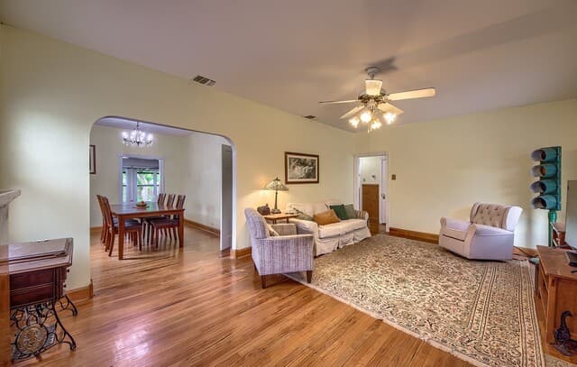 2-bedroom rental at 281 W Mariposa in San Antonio, TX — photo 5