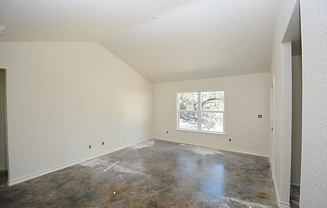 3-bedroom rental at 201 Country Haven in Spring Branch, TX — photo 4