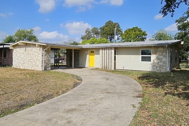 3-bedroom rental at 7311 Remuda Dr in San Antonio, TX — photo 2