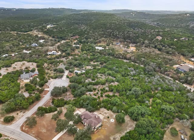 rental at 178 & 179 Pr 1740 in Mico, TX — photo 3