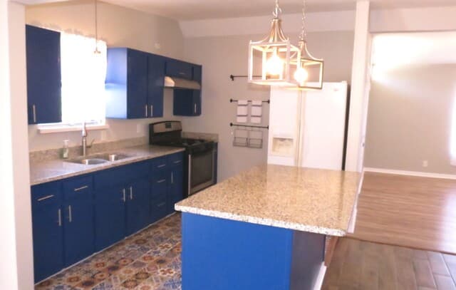 3-bedroom rental at 710 Karen Ln in San Antonio, TX — photo 3