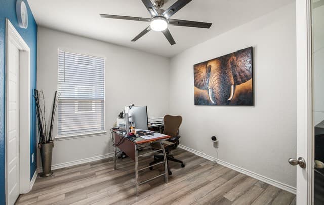 4-bedroom rental at 5205 Nature Path in Marion, TX — photo 4