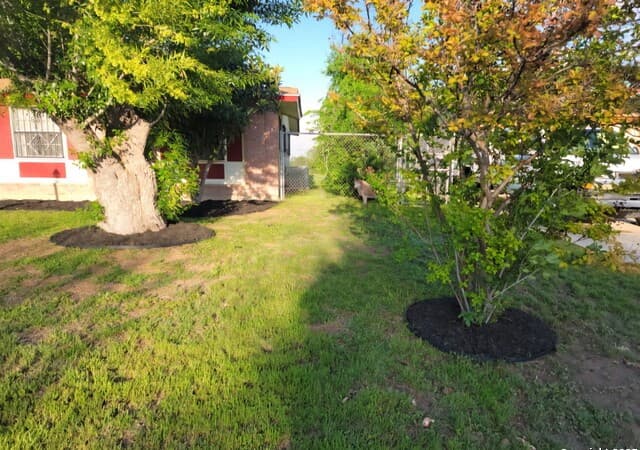 4-bedroom rental at 642 Palm in San Antonio, TX — photo 5