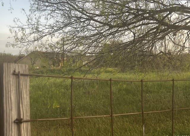 rental at 15750 Shepherd Rd in Atascosa, TX — photo 3