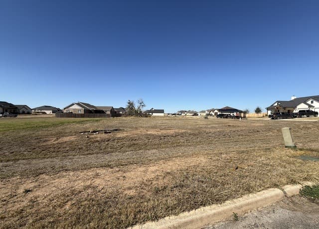 rental at 701 N Dickson in Poth, TX — photo 4