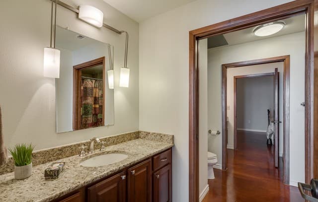 1-bedroom rental at 214 E Travis Unit APT 301 in San Antonio, TX — photo 5