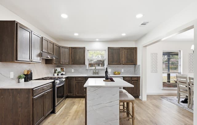 4-bedroom rental at 426 Zephyr in Windcrest, TX — photo 1
