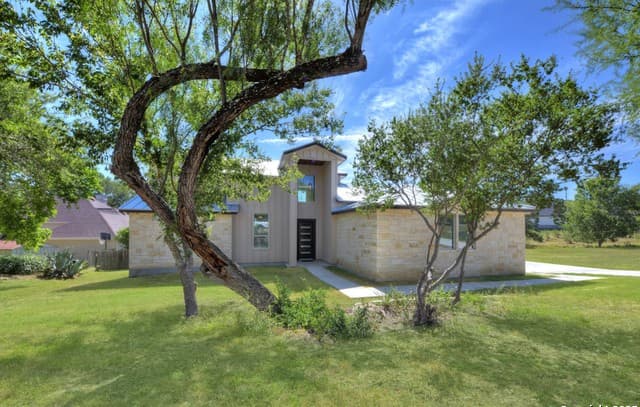 3-bedroom rental at 105 River Bluff in Castroville, TX — photo 1