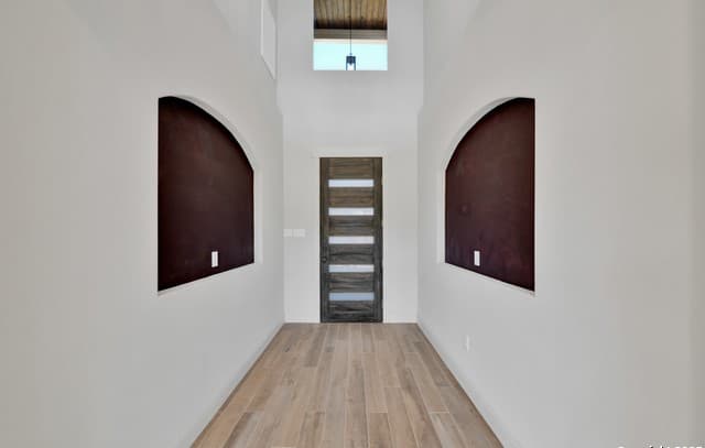 3-bedroom rental at 105 River Bluff in Castroville, TX — photo 4