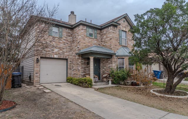 3-bedroom rental at 11211 Ancient Coach in San Antonio, TX — photo 1