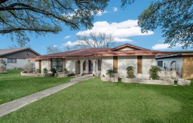 3-bedroom rental at 9314 Ranchero in San Antonio, TX — photo 2