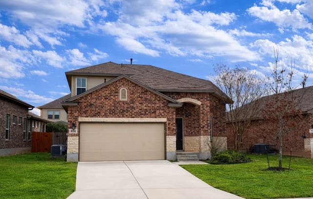 3-bedroom rental at 5914 Akin Pl in San Antonio, TX — photo 1